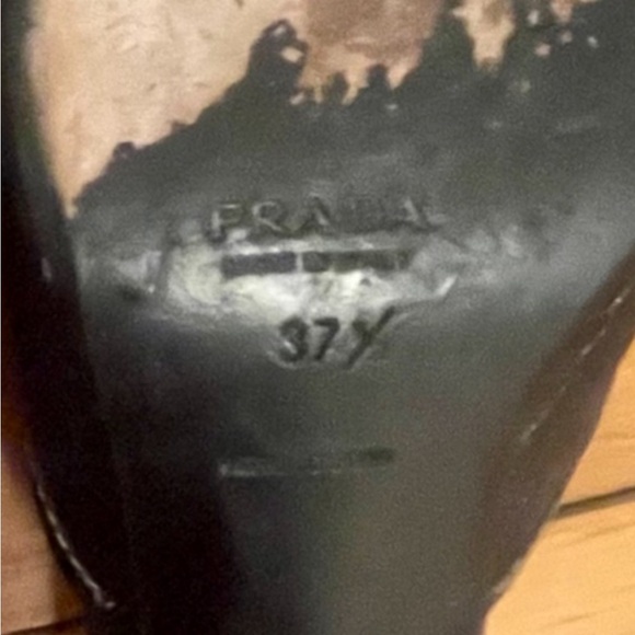 Prada Kitten Heel Black Leather Mules Size EU 37 1/2 preloved good condition - Picture 3 of 5